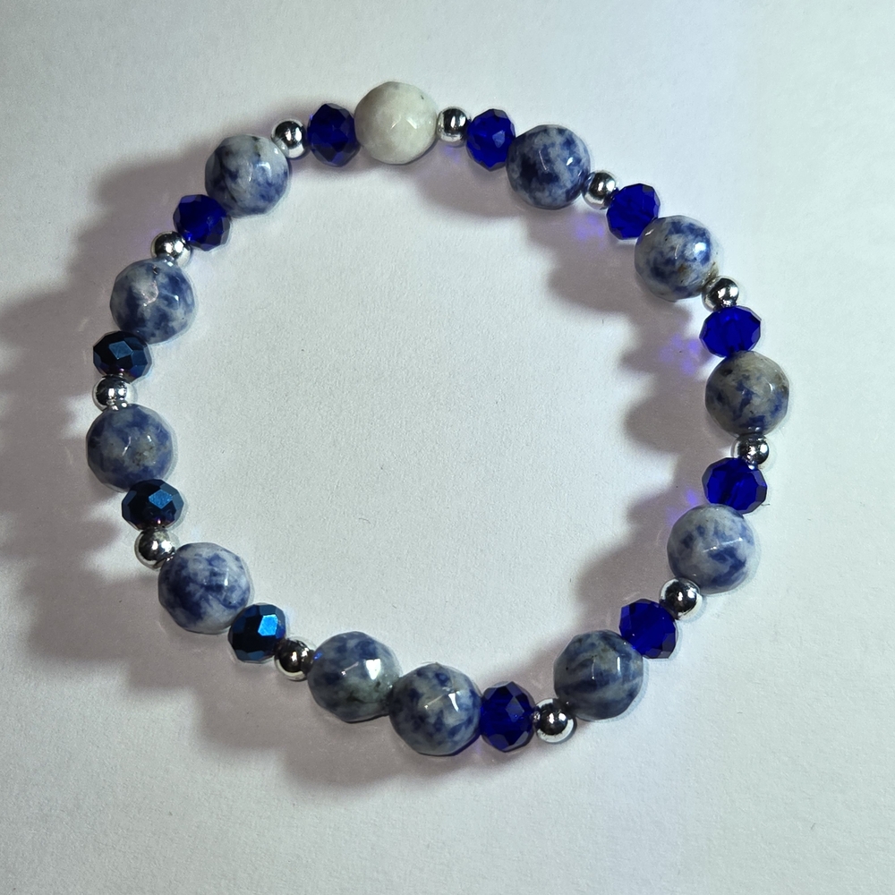 Elegant Blue and Silver Beaded Bracelet